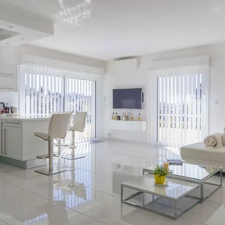 Daire Penthouse Duplex Jacuzzi Proche Centre Cannes